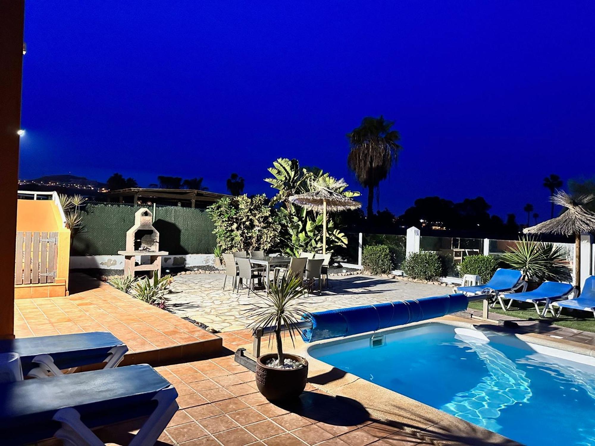 Villa Casa Piedra, Luxury Family Front Line Golf, Hot Tub,pool Table, 8 Pers,